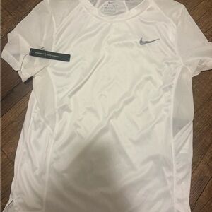 Nike Women White Dri-FIT Short Sleeve Tee. - Women XS-BRAND NEW WITH TAG
